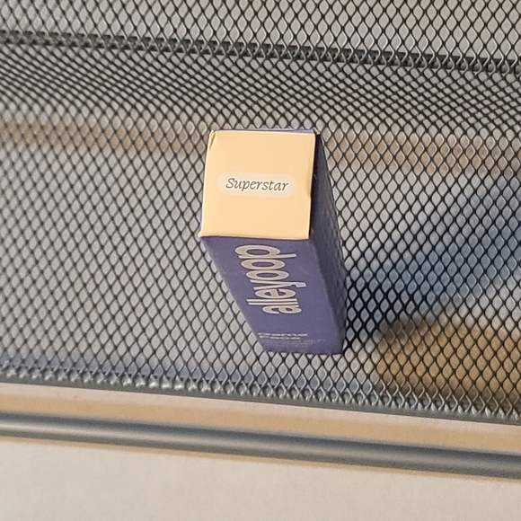 Alleyoop Game Face Second Skin Concealer NIB Color Superstar .19 Oz/5.5 Ml - Picture 10 of 12